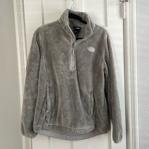 North Face size L quarter zip